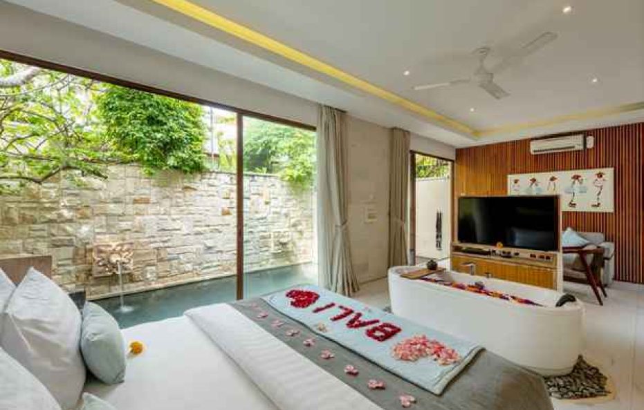 One Bedroom Villa With Private Pool And Bathtub