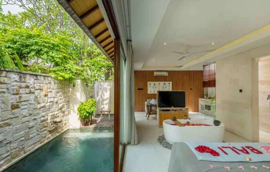 One Bedroom Villa With Private Pool And Bathtub